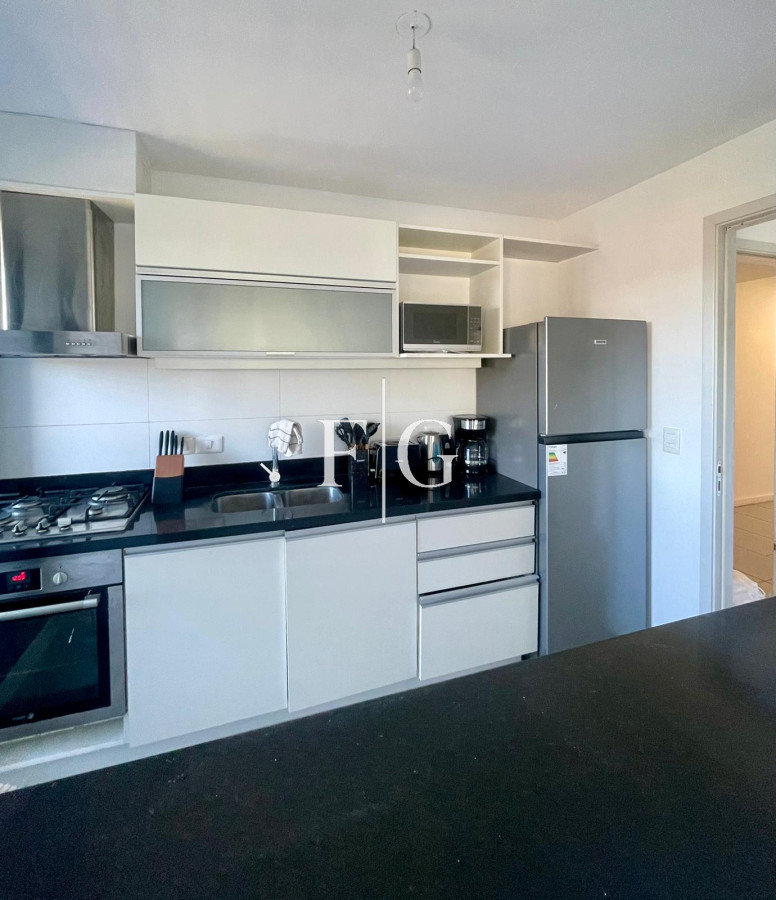 Apartamento ID.933 - HERMOSO PENT HOUSE EN ALQUILER ANUAL EN PUNTA DEL ESTE