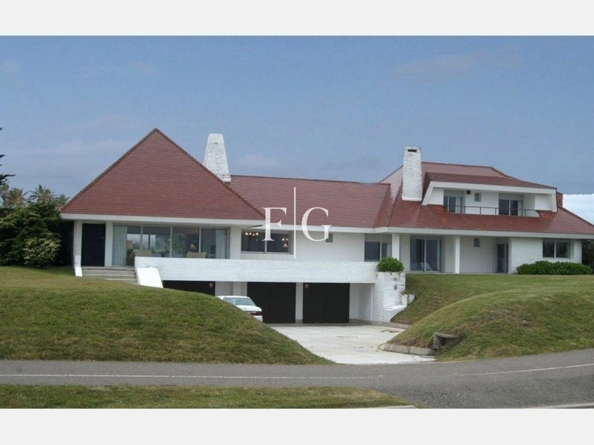 Casa ID.13 - Casa en Maldonado, Jardi­n Pinares