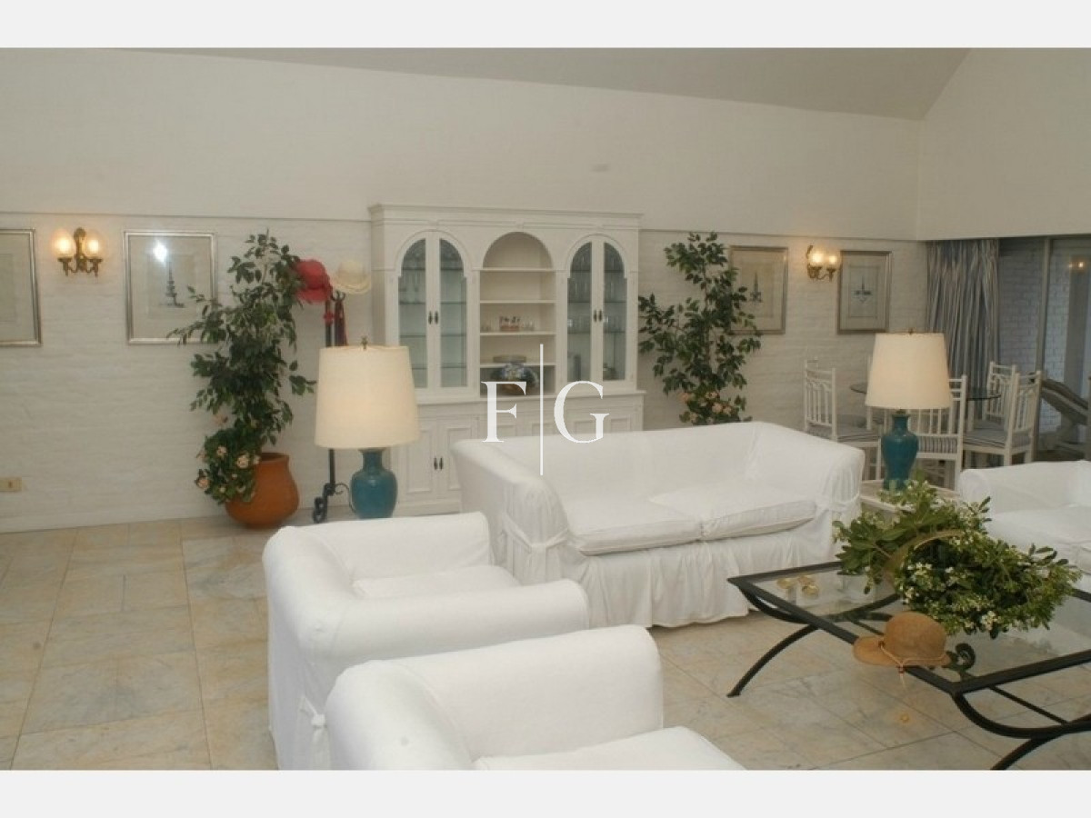 Casa ID.13 - Casa en Maldonado, Jardi­n Pinares