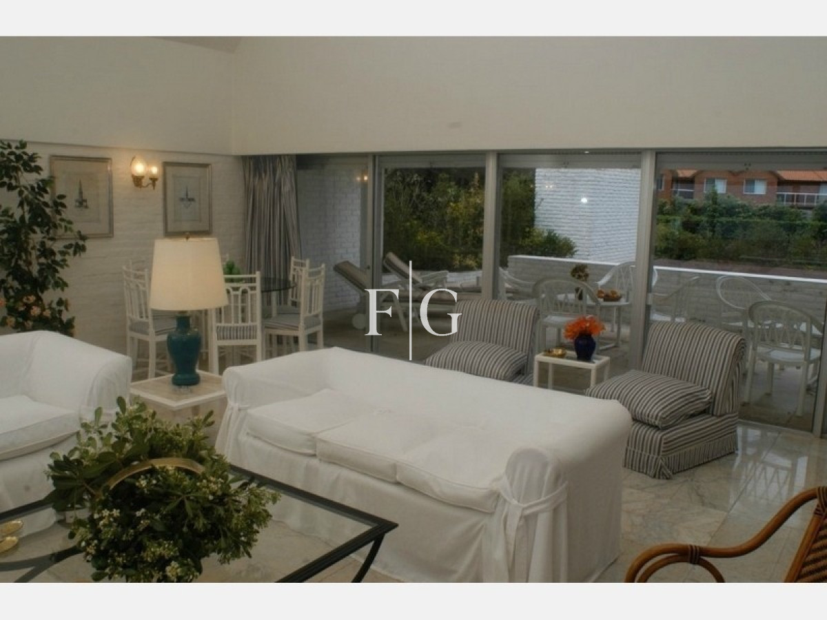 Casa ID.13 - Casa en Maldonado, Jardi­n Pinares