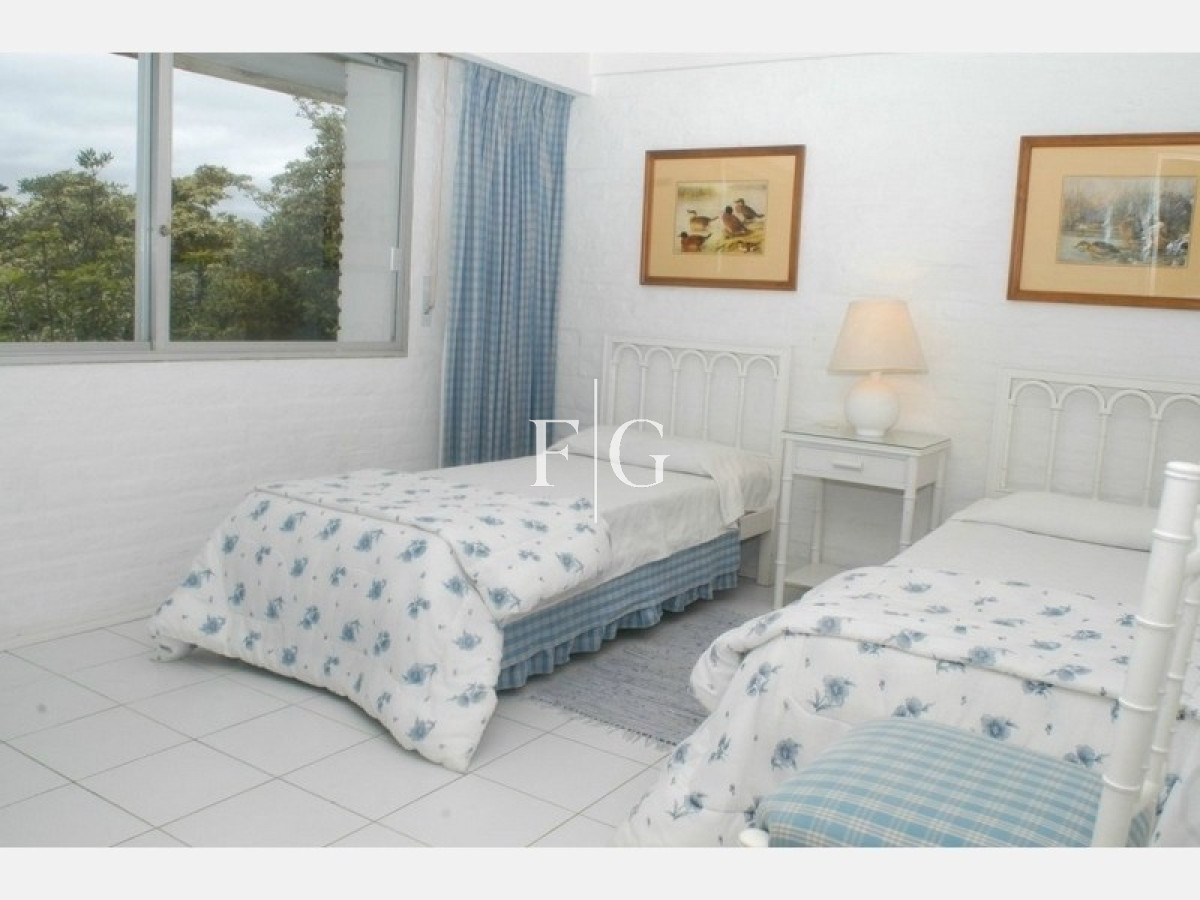 Casa ID.13 - Casa en Maldonado, Jardi­n Pinares