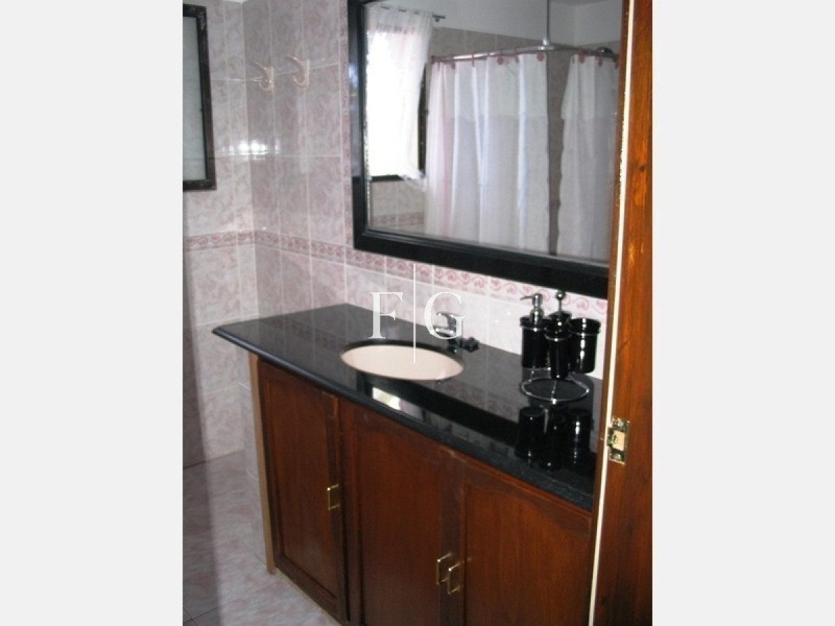 Casa ID.16 - Casa en Maldonado, Jardi­n Pinares
