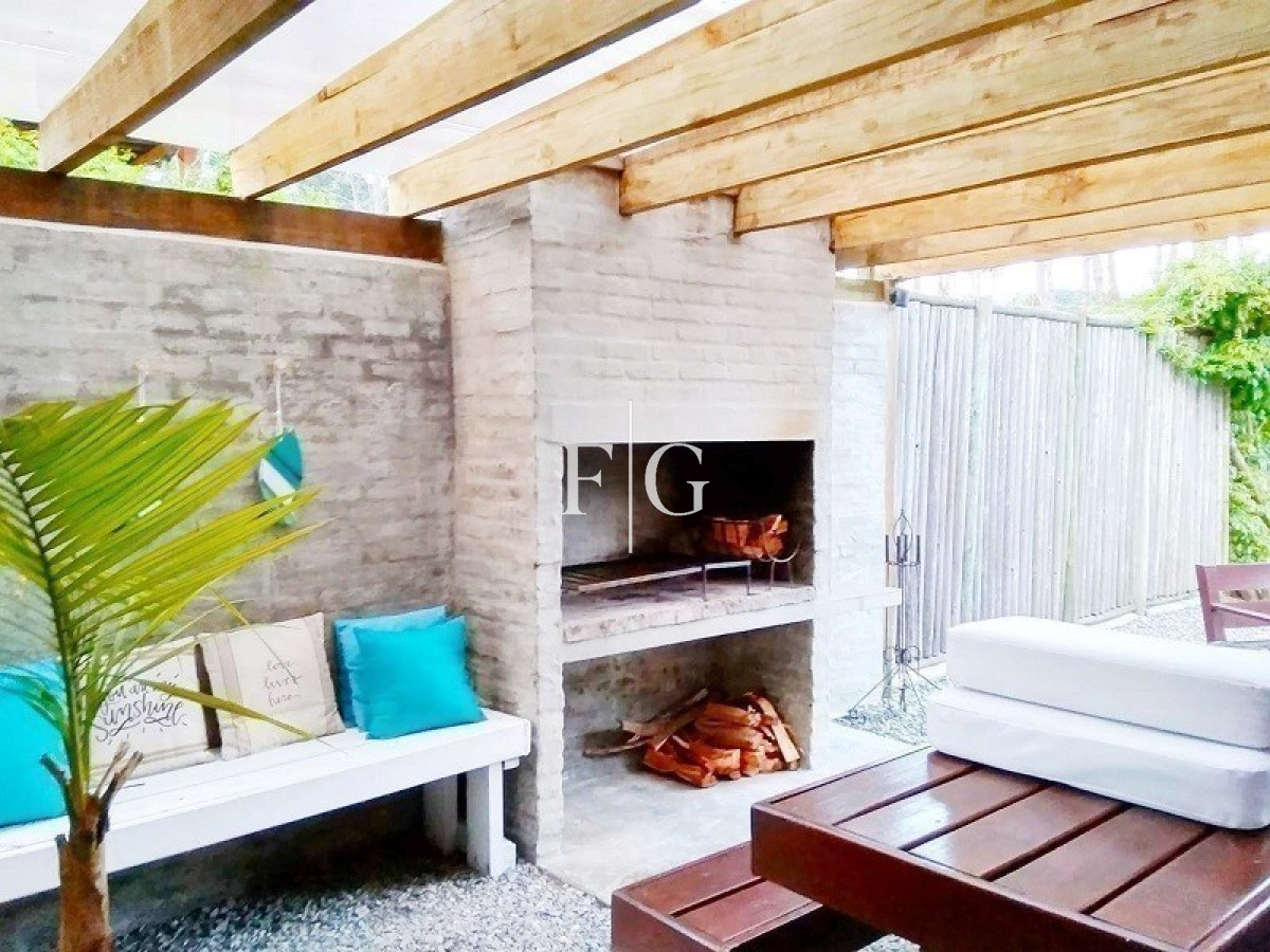 Casa ID.828 - ALQUILER ANUAL  Y TEMPORAL EN MONTOYA