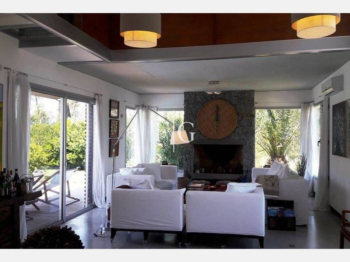Casa ID.892 - Casa, Venta , Alquiler ,Rincón del Indio,Punta del Este
