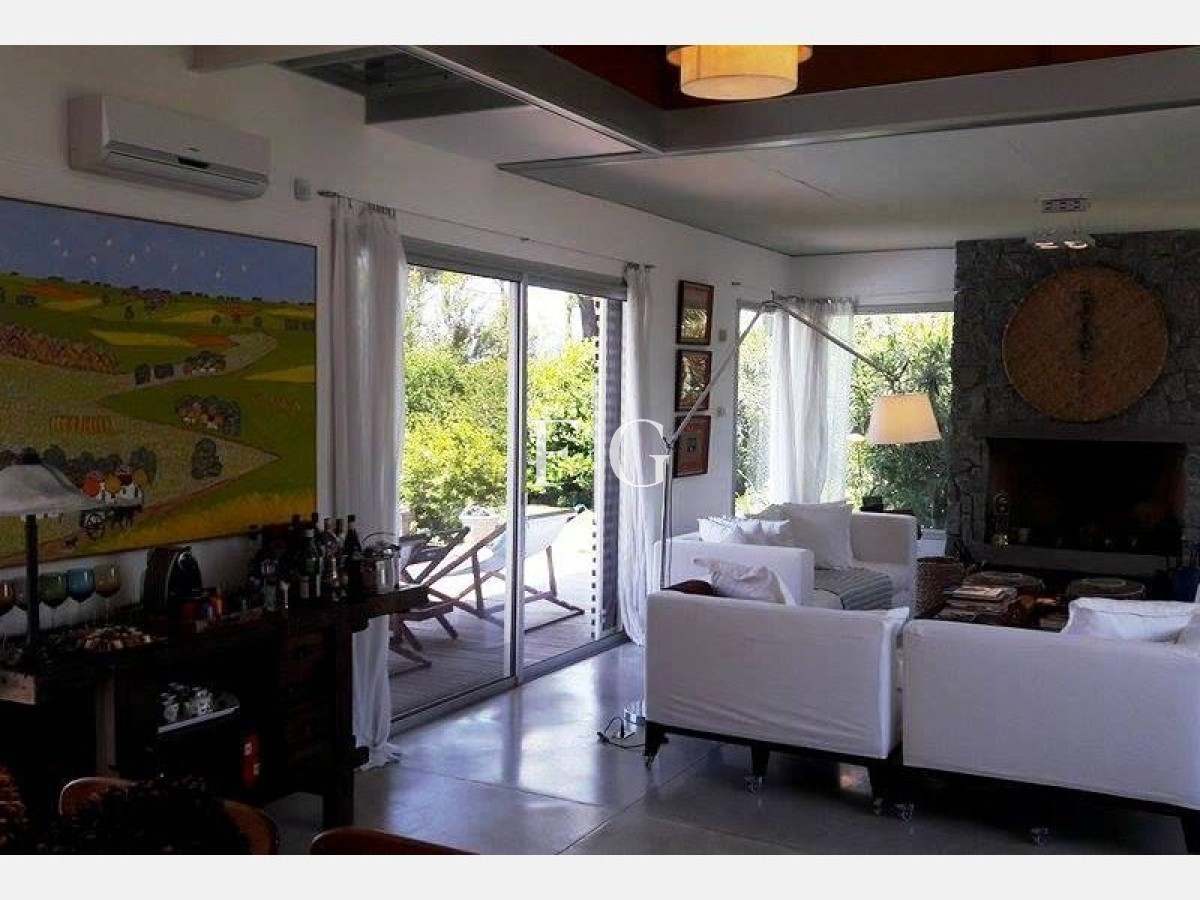 Casa ID.892 - Casa, Venta , Alquiler ,Rincón del Indio,Punta del Este
