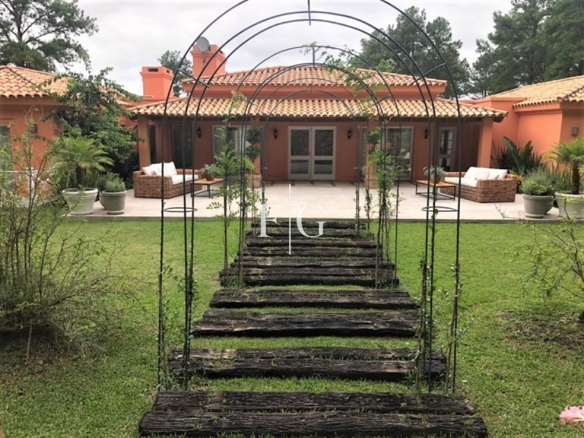 Casa ID.896 - Casa, Venta, Punta del Este.