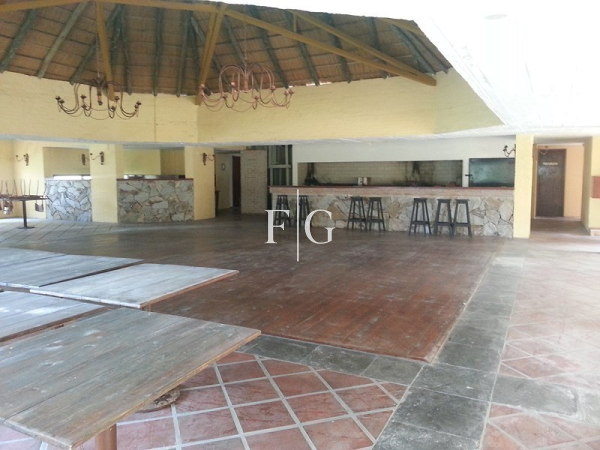 Local Comercial ID.886 - Local, Venta ,San Rafael,Punta del Este