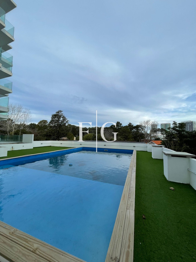 Apartamento ID.952 - MONOAMBIENTE EN VENTA Y ALQUILER ANUAL PUNTA DEL ESTE