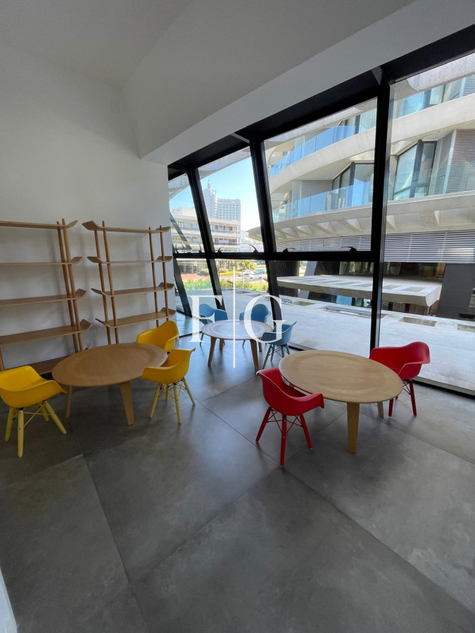 Apartamento ID.918 - Oportunidad apartamento 2 dormitorios, a pasos del mar playa Mansa y Brava
