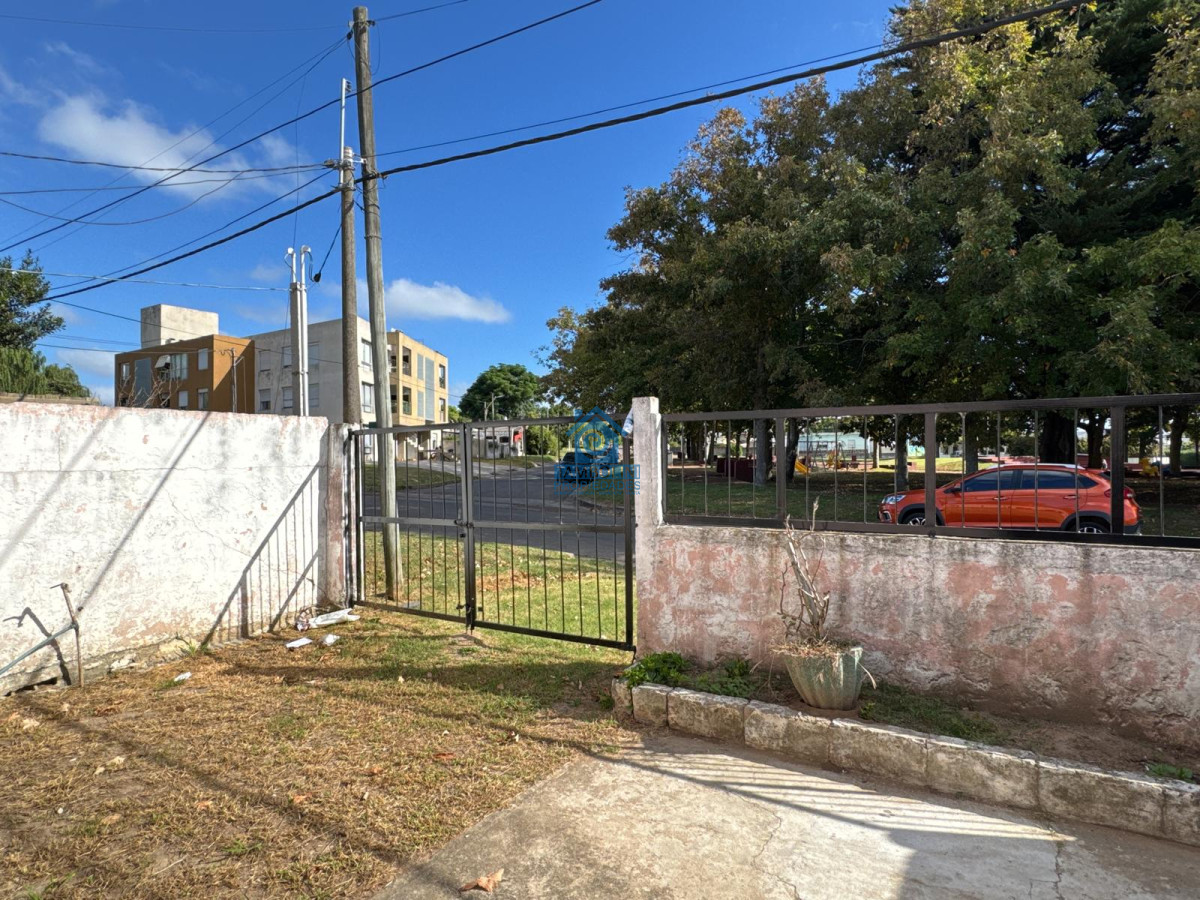 Casa ID.717 - Casa Barrio Tassano
