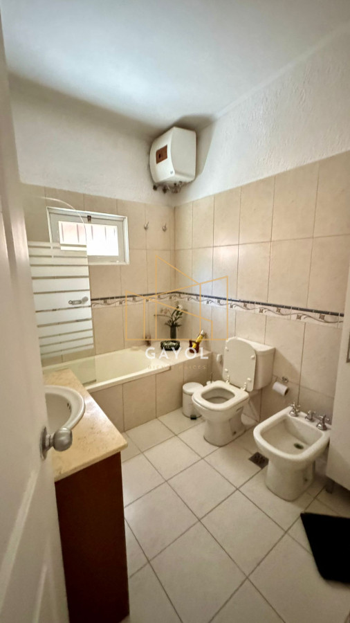 Casa ID.1023 - CASA EN ALQUILER TEMPORAL ZONA COLEGIO PINARES