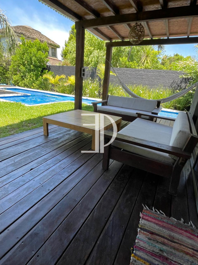 Casa ID.1154 - VENTA- Casa 3 dormitorios- Piscina- MANANTIALES