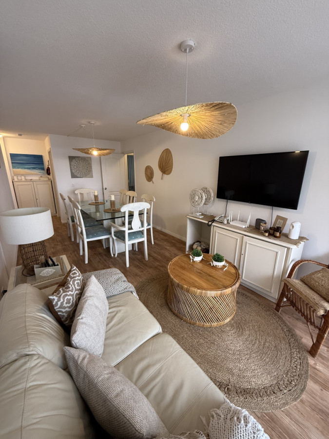Apartamento ID.1878/ - Departamento Con vista al mar 2 dormitorios en Edificio Triangulo Brava