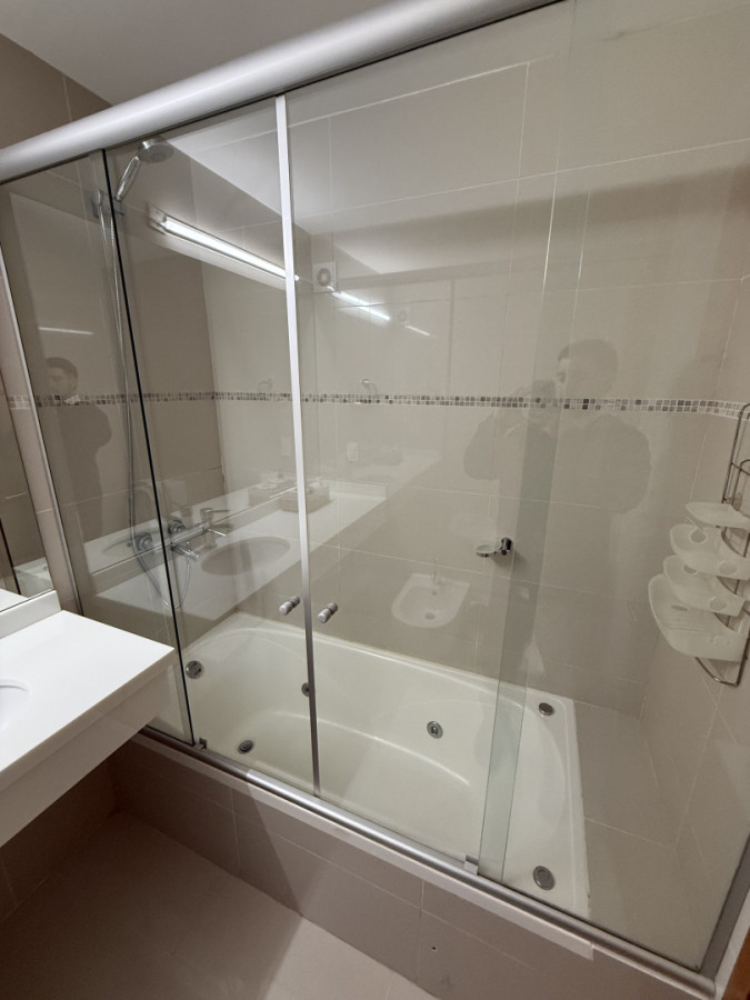 Apartamento ID.2111 - Departamento de 2 dormitorios + dependencia en Playa Mansa
