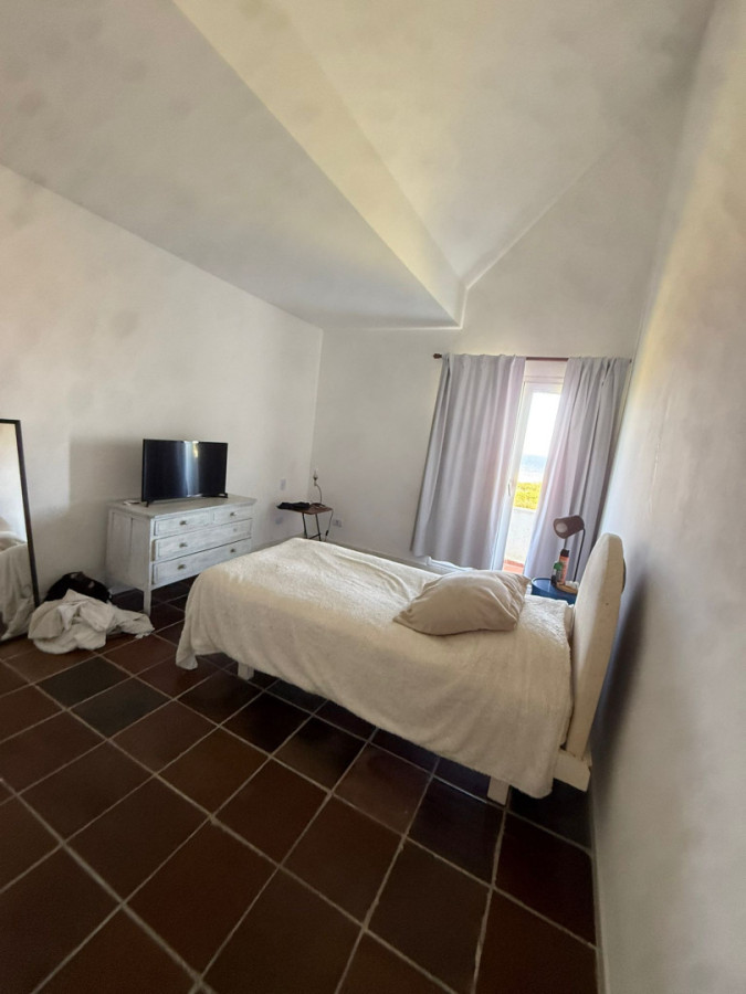 Apartamento ID.1587/ - Parada 20 Brava. Apartamento con vistas 4 dormitorios y servicios