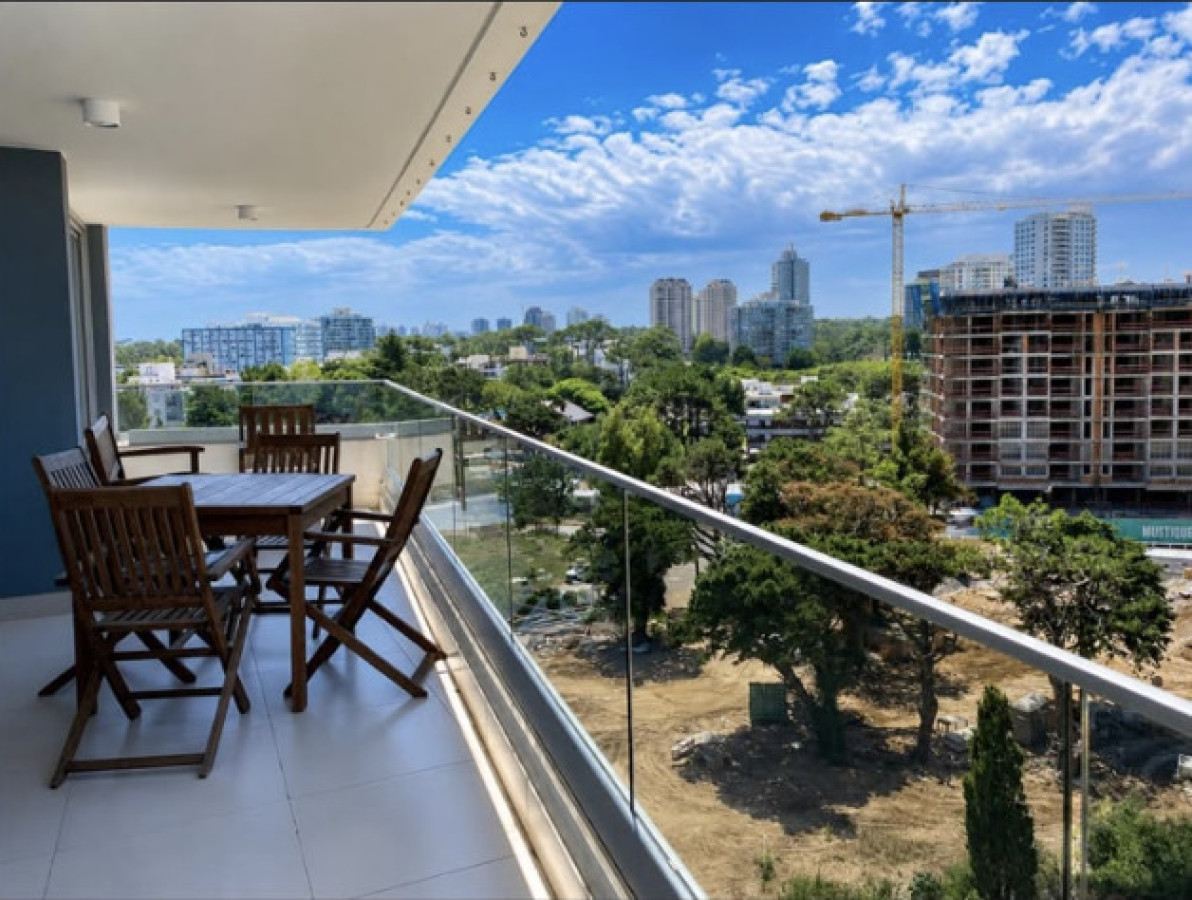 Apartamento ID.2193/ - Departamento de 2 dormitorios + Servicio en Torre Esmeralda 