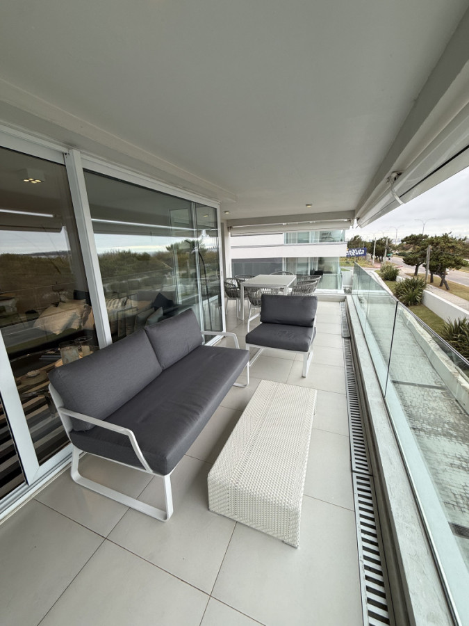 Apartamento ID.1883 - Departamento en Horizonte 3 dormitorios + servicio