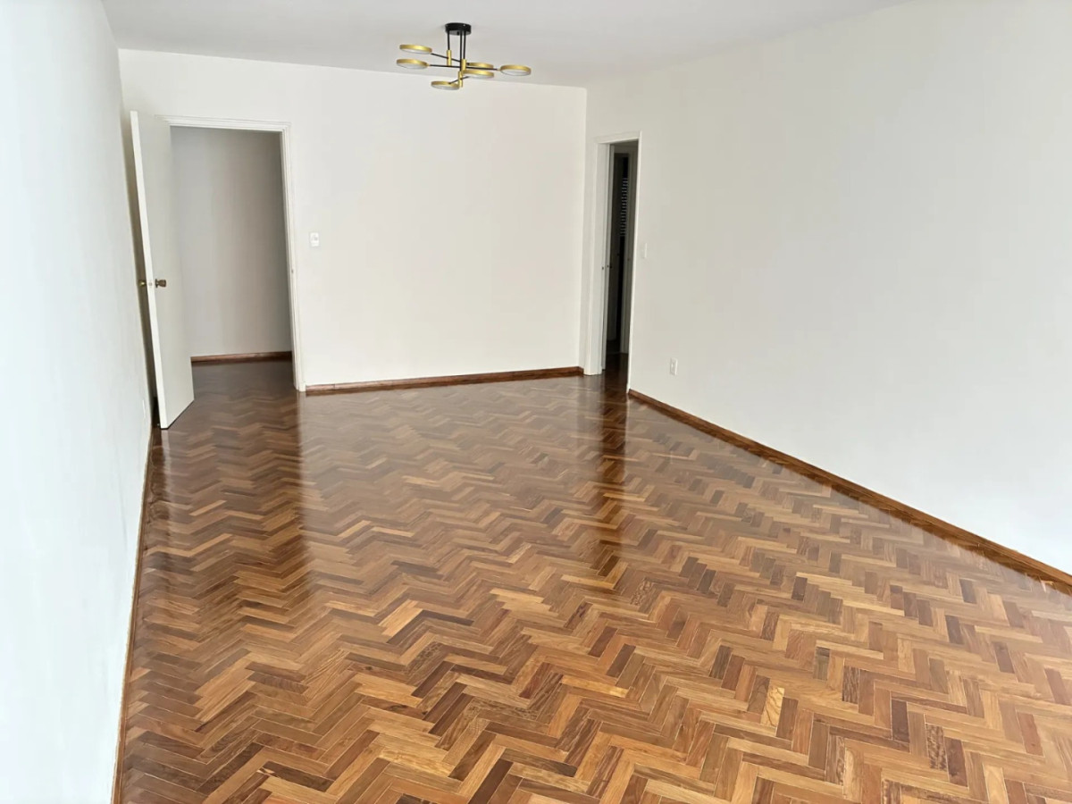 Apartamento ID.2460 - Se vende 3 dormitorios 3 baños y garaje Pocitos 