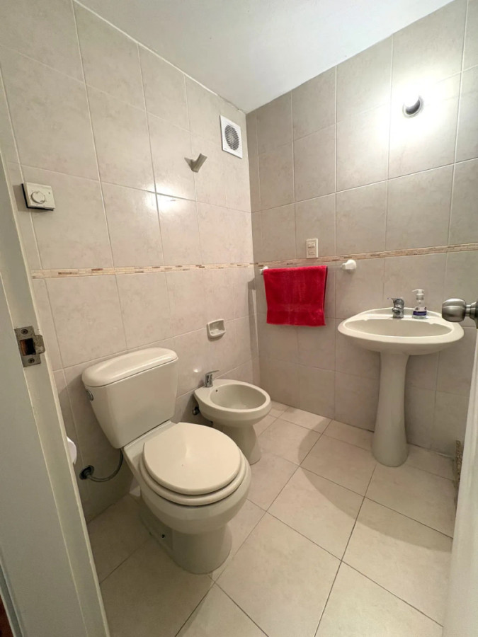 Apartamento ID.2251/ - Apartamento al frente cerca de Rambla del buceo