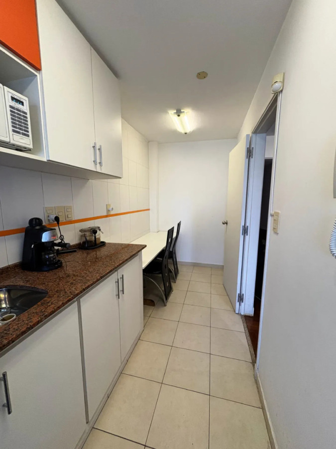 Apartamento ID.2251/ - Apartamento al frente cerca de Rambla del buceo