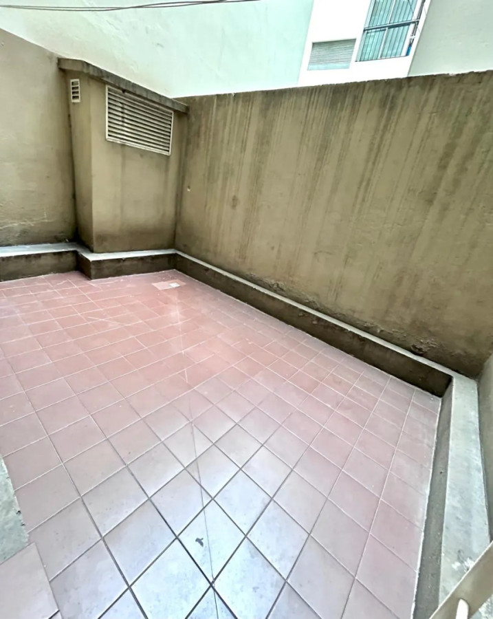Apartamento ID.2242 - SE ALQUILA APTO PROFESIONAL O VIVIENDA 