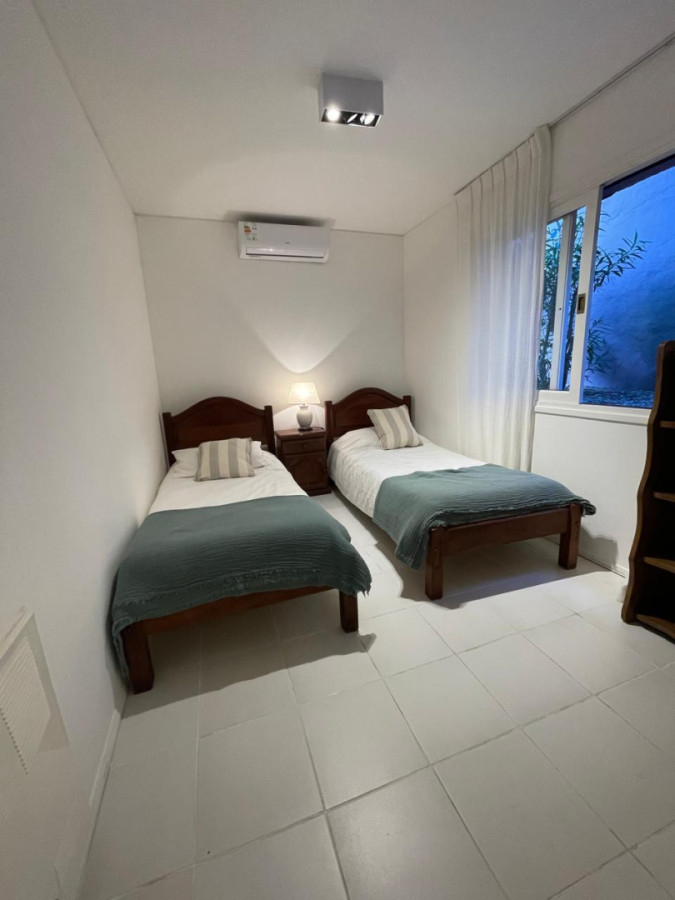 Apartamento ID.1573 - ALQUILER - MANANTIALES- Frente al mar