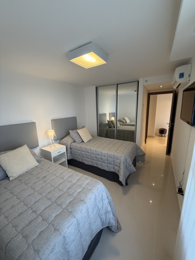 Apartamento ID.1918 - Departamento en Playa Brava 3 dormitorios + Servicio