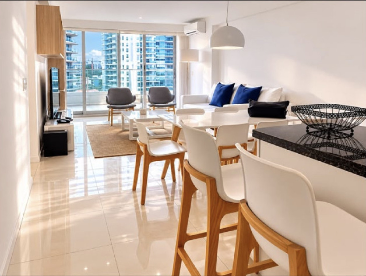Apartamento ID.2193/ - Departamento de 2 dormitorios + Servicio en Torre Esmeralda 
