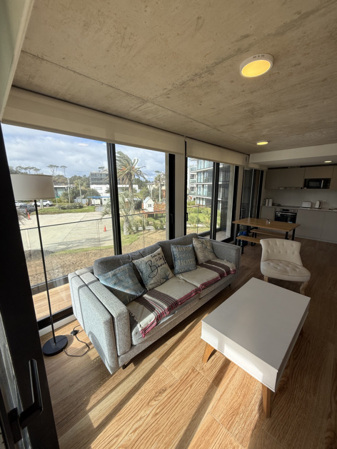 Apartamento ID.2020/ - Departamento 2 dormitorios 2 baños en playa mansa 