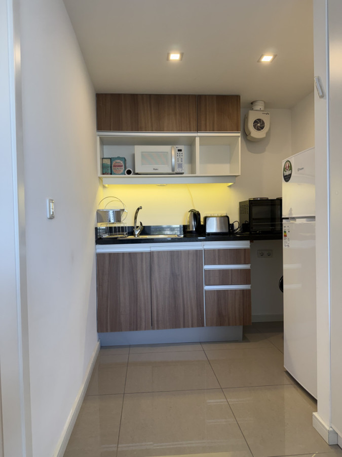 Apartamento ID.2083/ - Monoambiente en Playa Brava