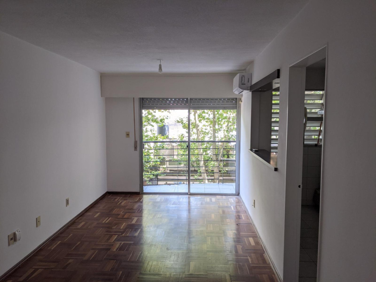 Apartamento ID.2076/ -  Amplio apartamento en Parque Rodó