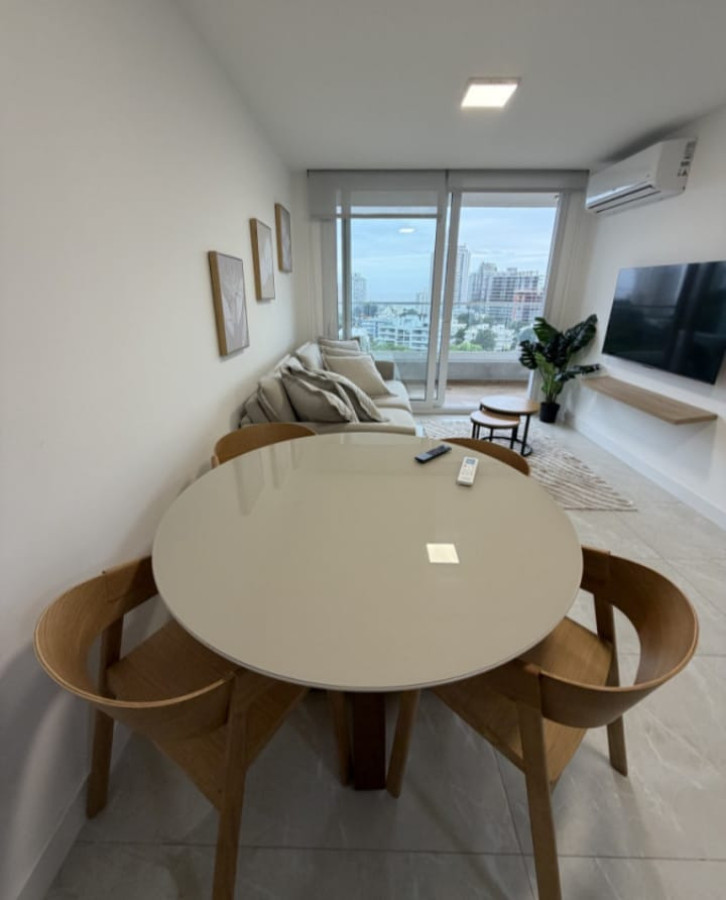 Apartamento ID.2100/ - View 2 dos dornitorios amoblado