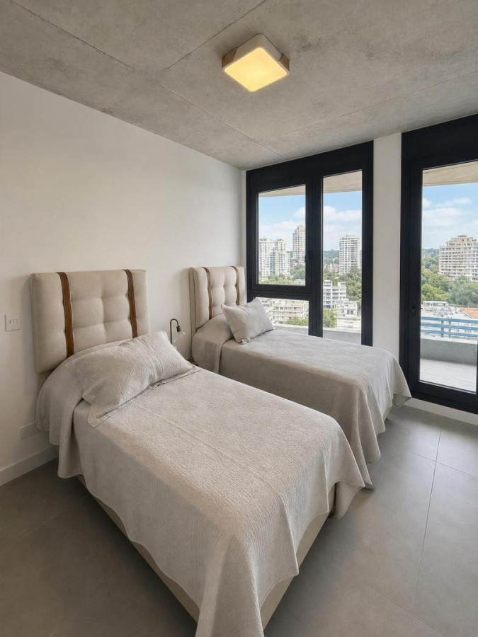 Apartamento ID.1957/ - Departamento 2 dormitorios 2 baños en Playa Brava 