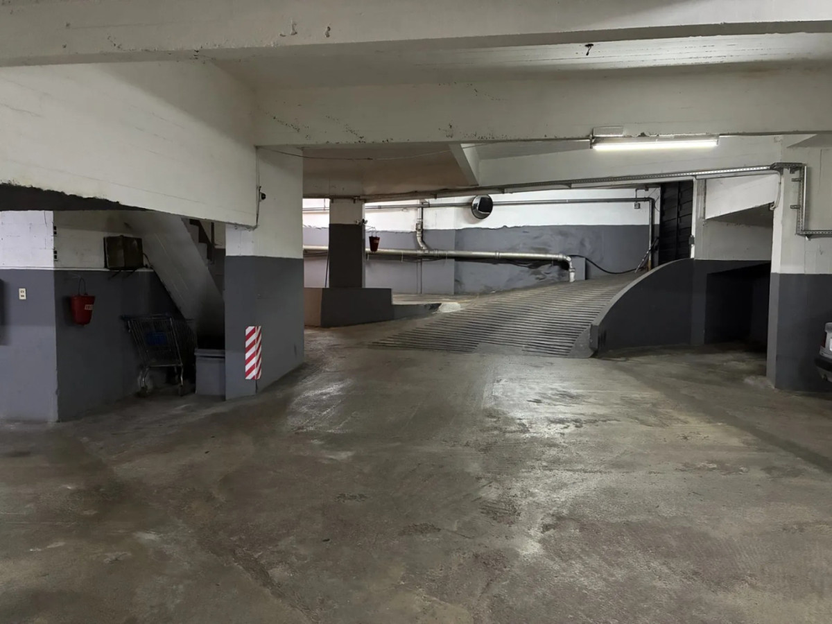Apartamento ID.2460 - Se vende 3 dormitorios 3 baños y garaje Pocitos 