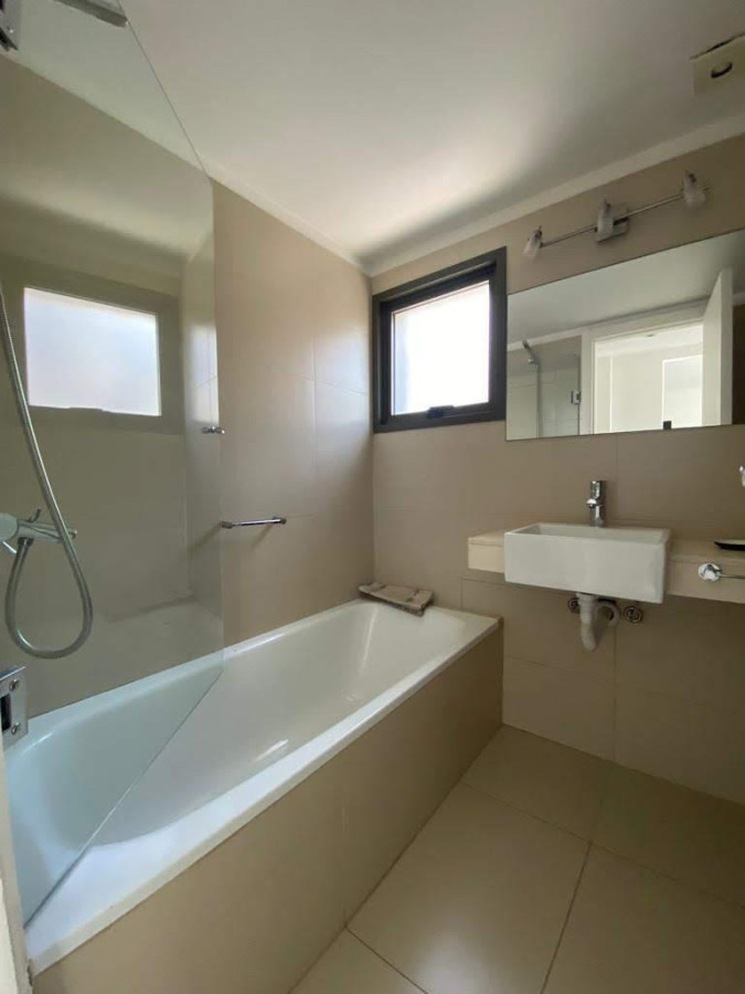 Apartamento ID.2073/ - Departamento 2 dormitorios en Punta del Este
