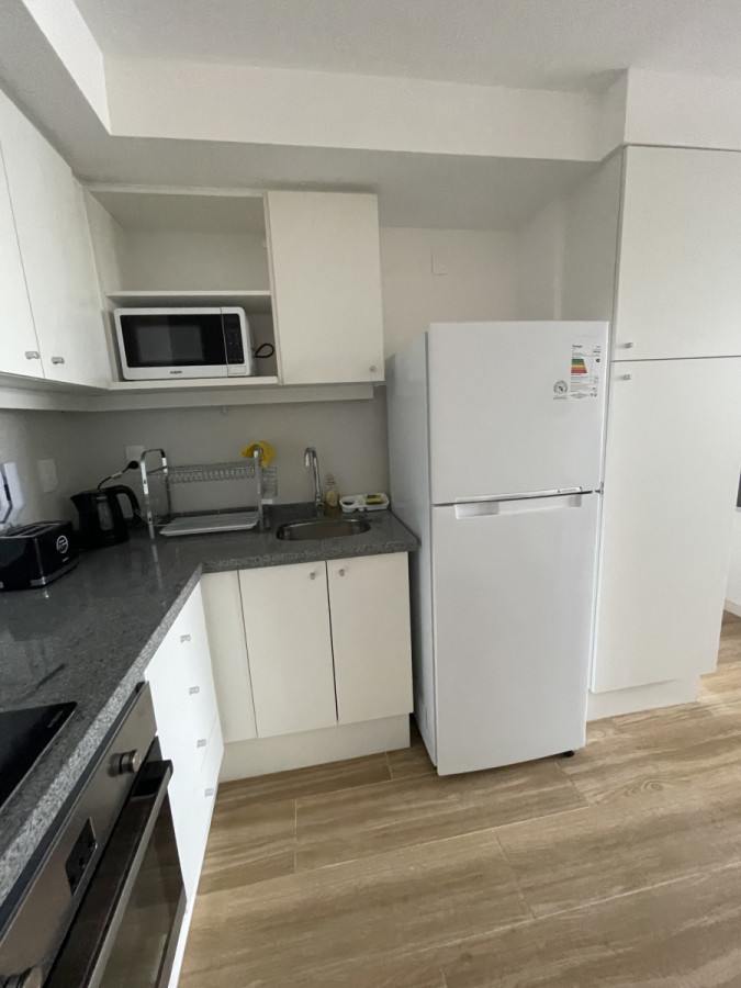Apartamento ID.1469 - Alquiler Anual - Punta del Este- 2 dormitorios- Cochera- Amenities