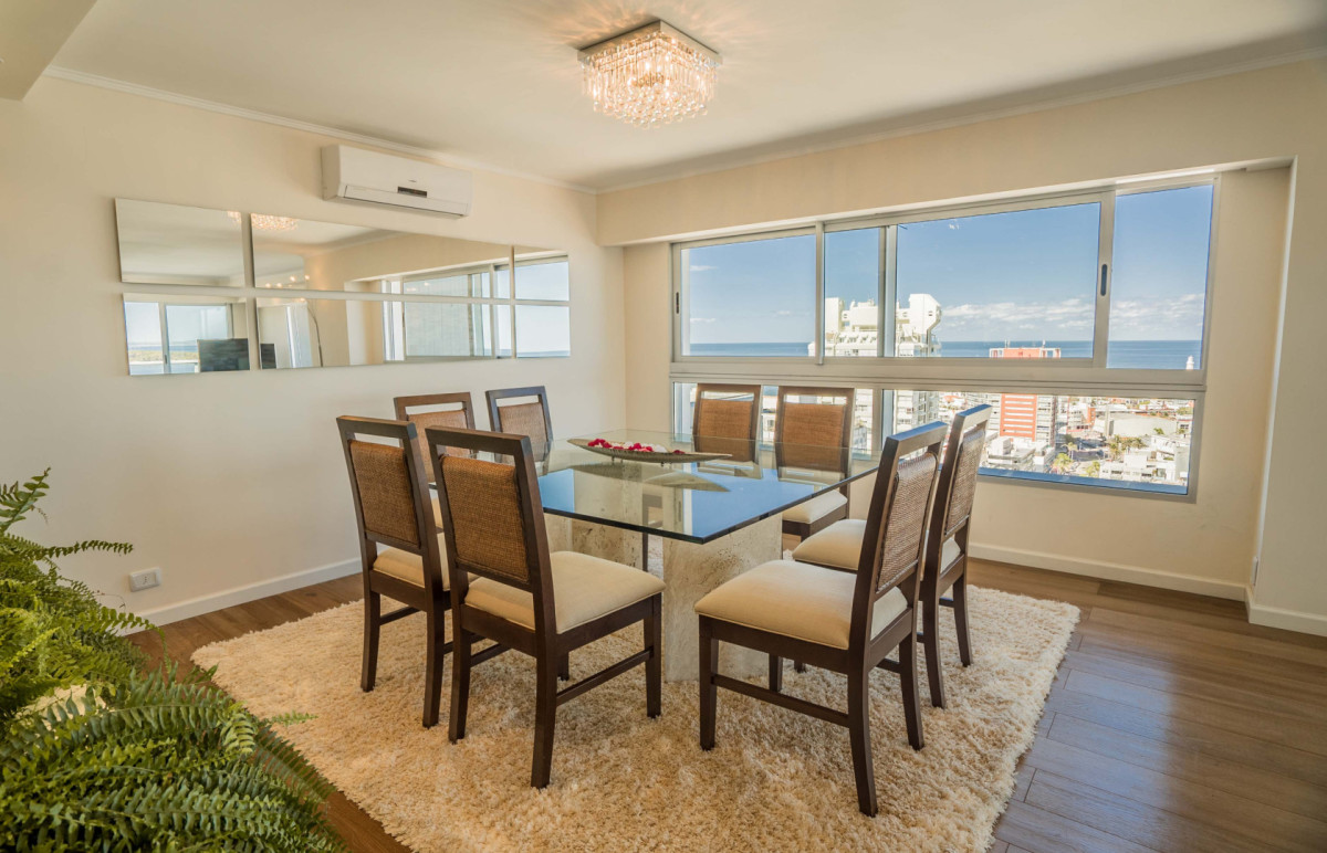 Apartamento ID.1961 - Amplio apartamento con vista panorámica en Puerto - Punta del Este