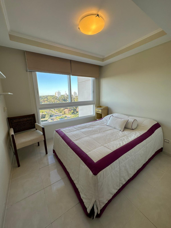 Apartamento ID.2084 - Departamento en playa mansa 4 dormitorios + servicio