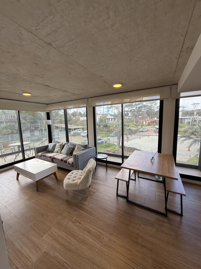 Apartamento ID.2020/ - Departamento 2 dormitorios 2 baños en playa mansa 