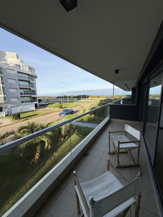 Apartamento ID.1891/ - Apartamento en Brava con vista al mar 2 dormitorios 2 baños