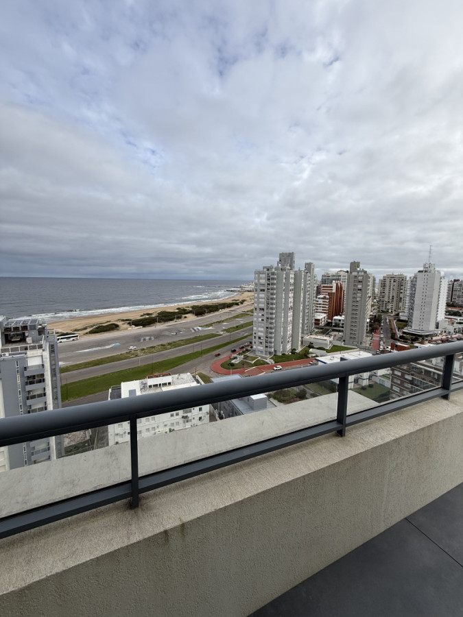 Apartamento ID.1902/ - Departamento con vista al mar 2 dormitorios y 2 baños 