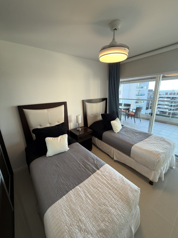 Apartamento ID.2197/ - Departamento de 2 dormitorios y medio en ICON BRAVA 