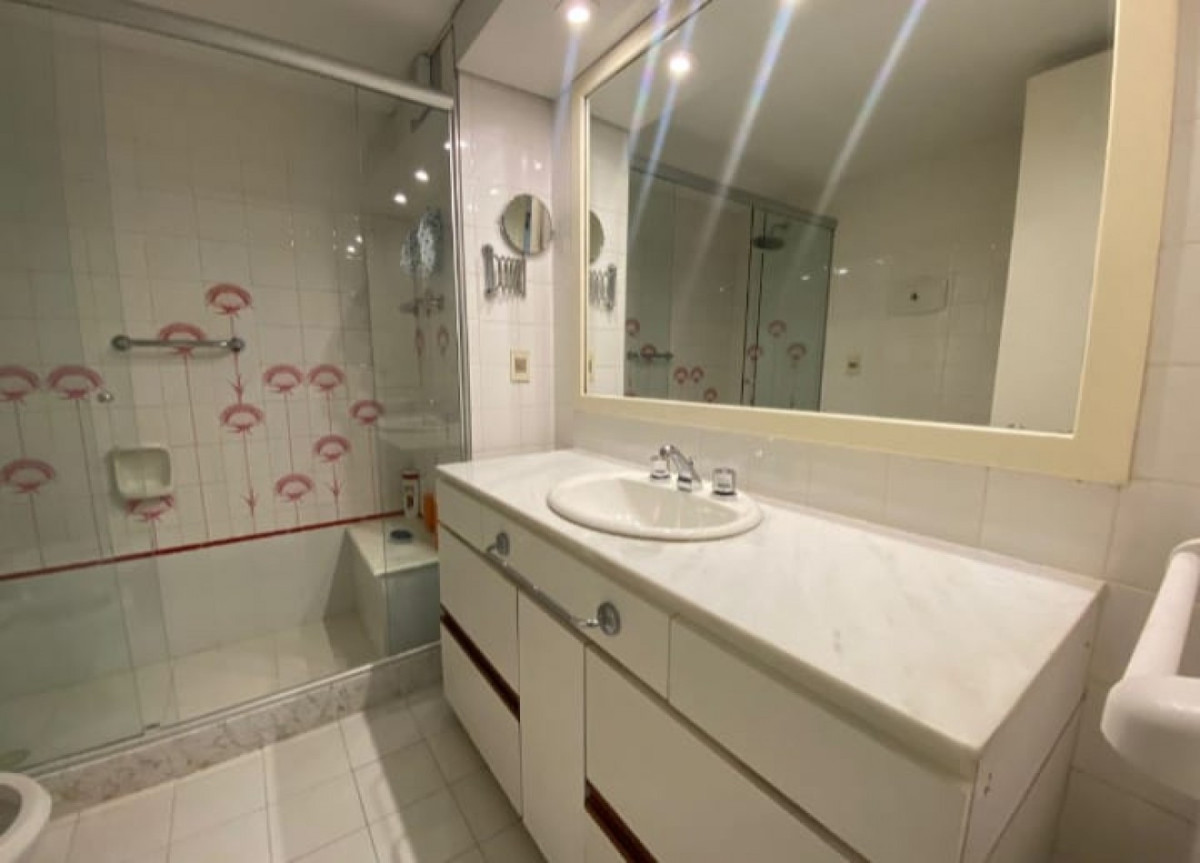 Apartamento ID.1806 - Tiburón 2. Tres dormitorios y dependencias de servicio