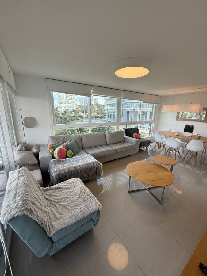 Apartamento ID.2082/ - Departamento de 1 dormitorio en Playa brava