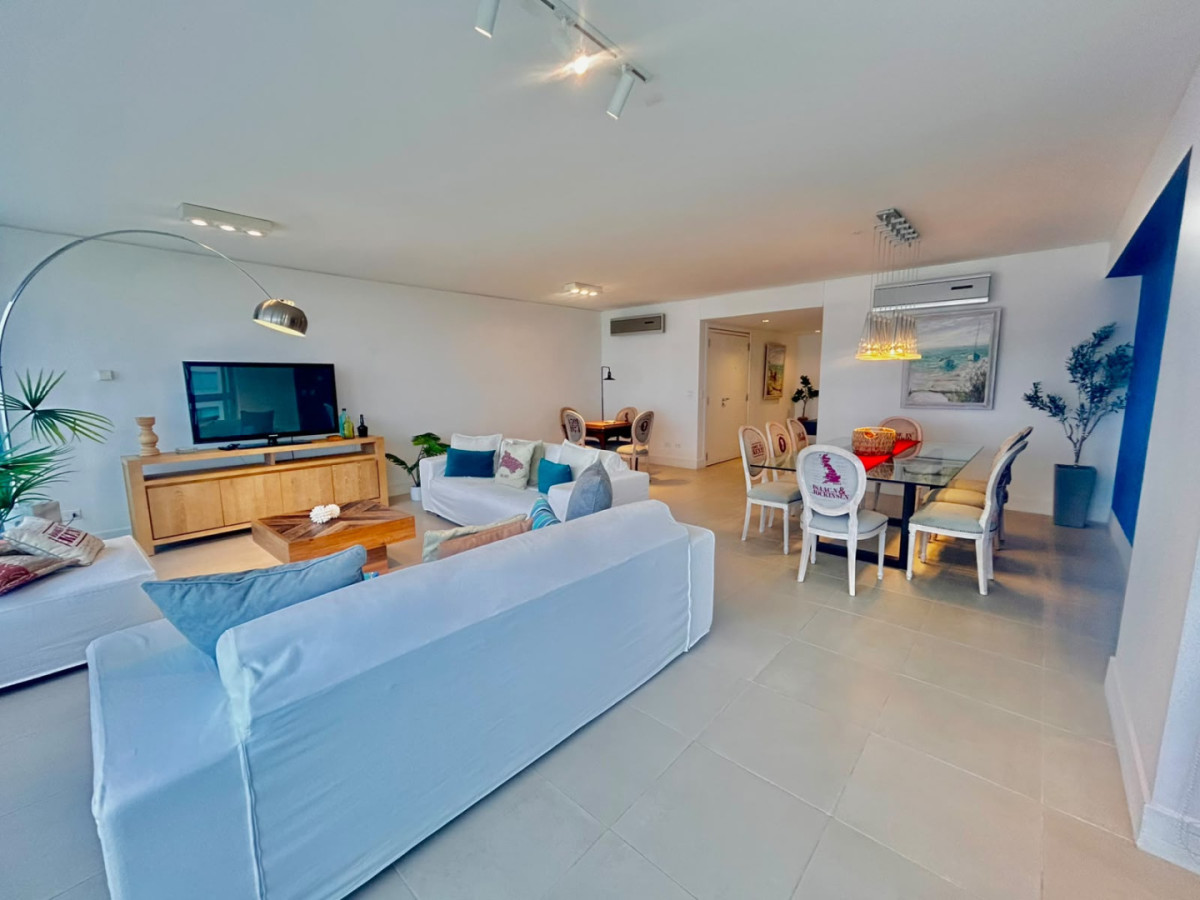 Apartamento ID.2286 - Apartamento de 3 dormitorios + Servicio en Le Parc 