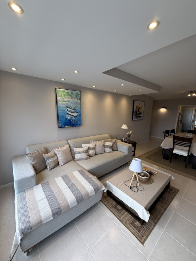 Apartamento ID.1905/ - Departamento de 3 dormitorios en Torre Triangulo mansa 