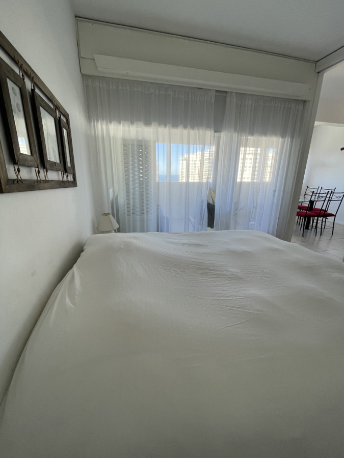 Apartamento ID.1428 - VENTA- Edificio Vanguardia- Mansa. Punta del Este