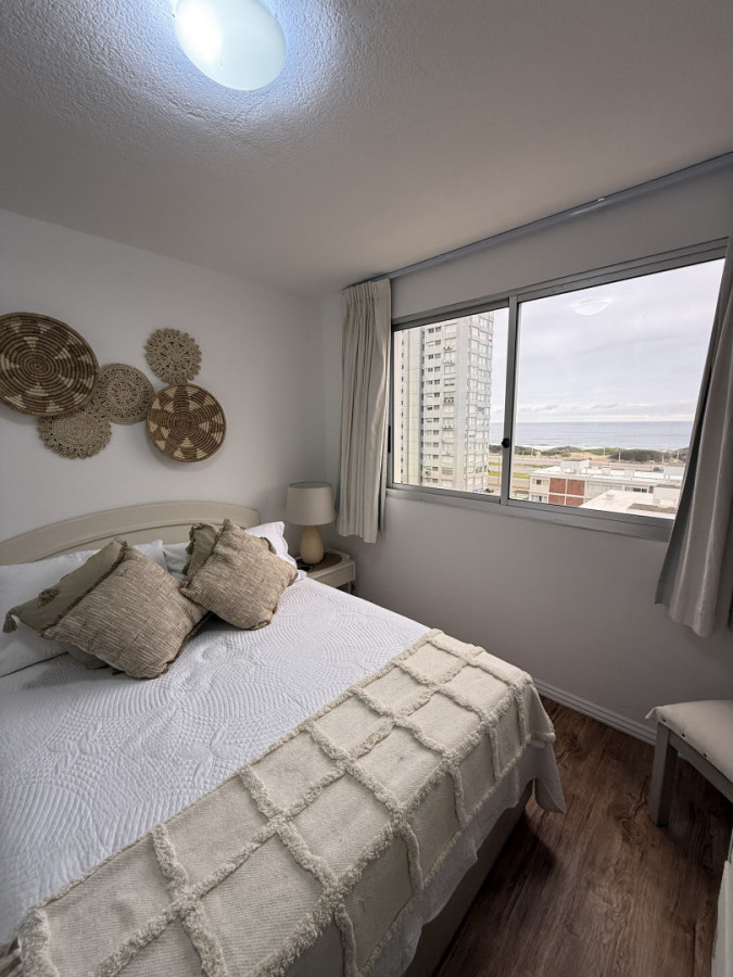 Apartamento ID.1878/ - Departamento Con vista al mar 2 dormitorios en Edificio Triangulo Brava