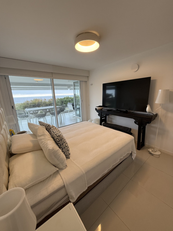 Apartamento ID.1883 - Departamento en Horizonte 3 dormitorios + servicio