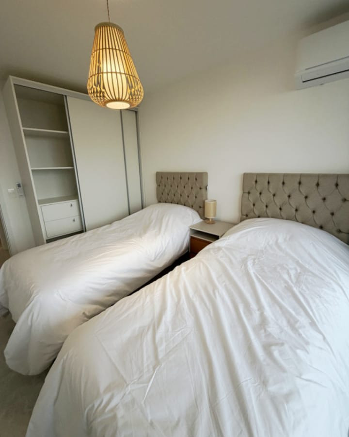 Apartamento ID.2100/ - View 2 dos dornitorios amoblado